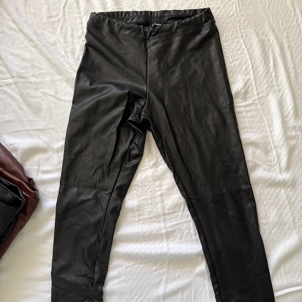 Leather leggings